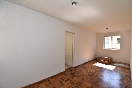 Apartamento para alugar com 70m², 2 quartos e 1 vagaSala