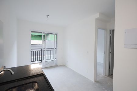 Sala / Cozinha  de apartamento para alugar com 1 quarto, 30m² em Vila Gustavo, São Paulo