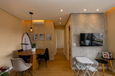 Sala_Cozinha de apartamento à venda com 2 quartos, 56m² em Vila Militar, Barueri