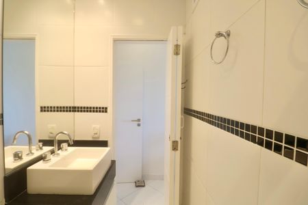 Apartamento para alugar com 85m², 2 quartos e 1 vagaBanheiro Suíte 2