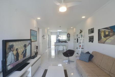 Apartamento para alugar com 85m², 2 quartos e 1 vagaSala