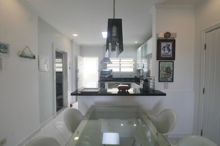 Sala de apartamento para alugar com 2 quartos, 85m² em Barra Funda, Guarujá