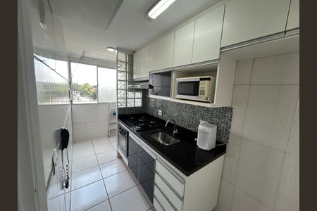 Cozinha de apartamento à venda com 2 quartos, 44m² em Jardim Leonor, São Paulo