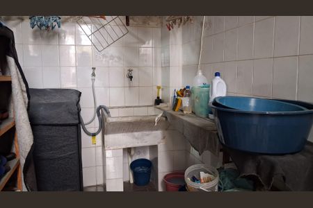 Casa à venda com 100m², 3 quartos e 2 vagas Casa à venda com 100m², 3 quartos e 2 vagasÁrea de Serviço