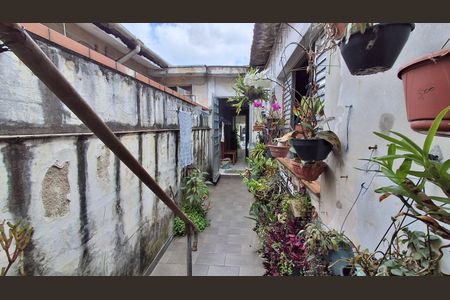 Casa à venda com 100m², 3 quartos e 2 vagas Casa à venda com 100m², 3 quartos e 2 vagasQuintal