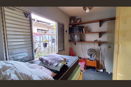 Casa à venda com 100m², 3 quartos e 2 vagas Casa à venda com 100m², 3 quartos e 2 vagasQuarto 1