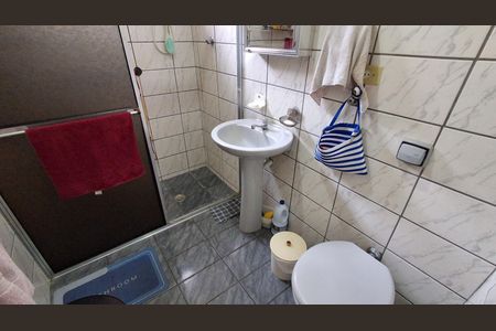 Casa à venda com 100m², 3 quartos e 2 vagas Casa à venda com 100m², 3 quartos e 2 vagasBanheiro Social