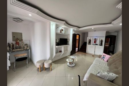 Sala de casa à venda com 4 quartos, 256m² em Jardim das Flores, Osasco
