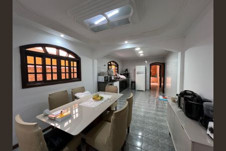 Cozinha de casa à venda com 4 quartos, 256m² em Jardim das Flores, Osasco