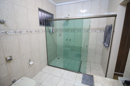 Casa à venda com 335m², 4 quartos e 9 vagasSuite Quarto 1