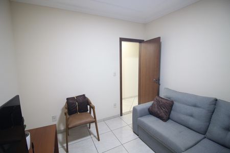 Casa à venda com 335m², 4 quartos e 9 vagasQuarto 2