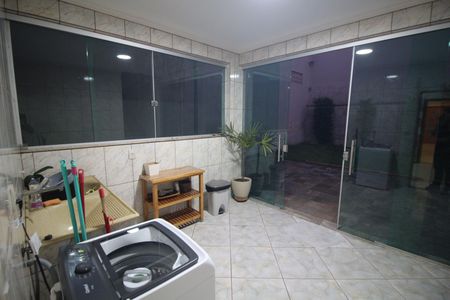 Casa à venda com 335m², 4 quartos e 9 vagasÁrea de Serviço