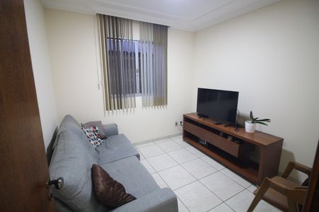 Casa à venda com 335m², 4 quartos e 9 vagasQuarto 2