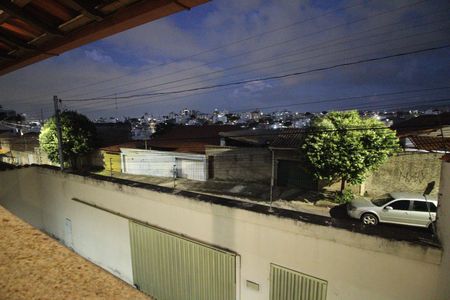 Casa à venda com 335m², 4 quartos e 9 vagasVaranda 2