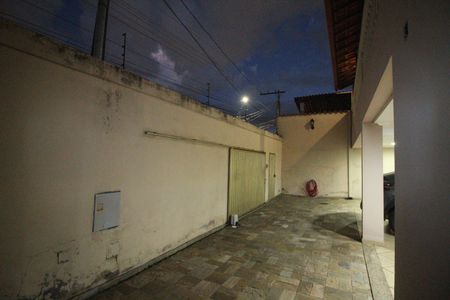 Casa à venda com 335m², 4 quartos e 9 vagasQuintal