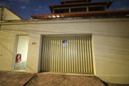 Casa à venda com 335m², 4 quartos e 9 vagasPlaquinha Instalada 20/04/2026 UAXP-125