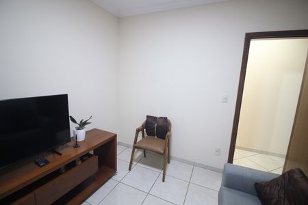 Casa à venda com 335m², 4 quartos e 9 vagasQuarto 2