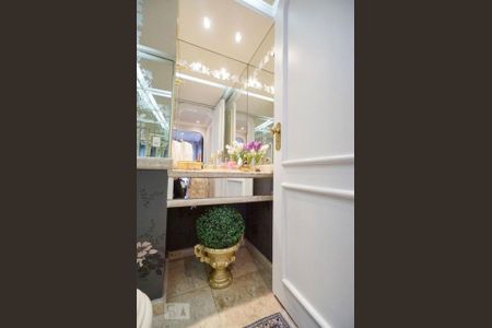 Apartamento à venda com 160m², 4 quartos e 3 vagasBanheiro