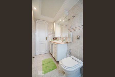 Apartamento à venda com 160m², 4 quartos e 3 vagasBanheiro 