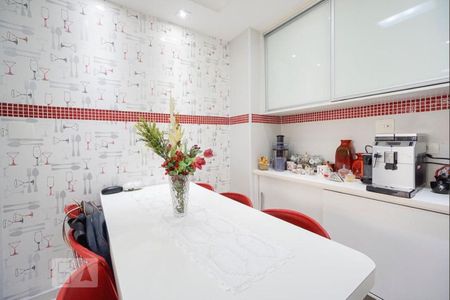 Apartamento à venda com 160m², 4 quartos e 3 vagasCozinha
