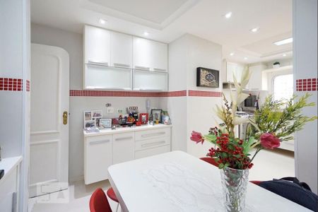 Apartamento à venda com 160m², 4 quartos e 3 vagasCozinha