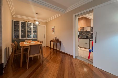 Apartamento à venda com 4 quartos, 105m² em Santo Antônio, Belo Horizonte