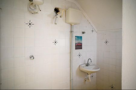 Casa à venda com 145m², 2 quartos e 3 vagasBanheiro de serviço