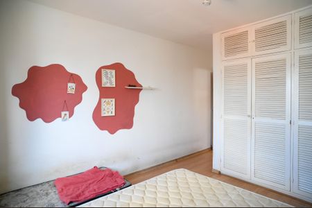 Casa à venda com 145m², 2 quartos e 3 vagasQuarto 2 - Suite