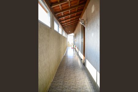 Casa à venda com 145m², 2 quartos e 3 vagasCorredor Externo