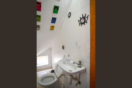 Casa à venda com 145m², 2 quartos e 3 vagasLavabo