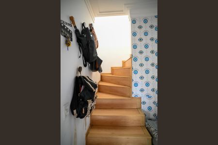 Casa à venda com 145m², 2 quartos e 3 vagasEscada