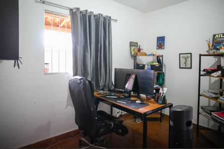 Casa à venda com 145m², 2 quartos e 3 vagasEscritório
