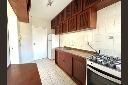 Apartamento para alugar com 70m², 2 quartos e 1 vagaCozinha 