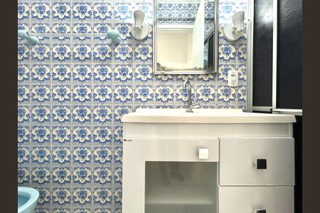 Apartamento para alugar com 70m², 2 quartos e 1 vagaBanheiro 