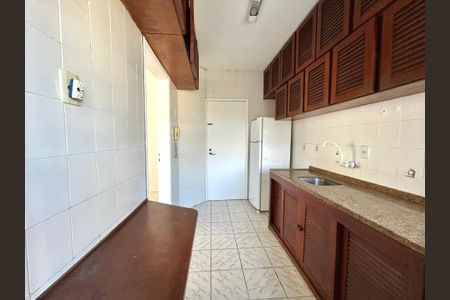 Apartamento para alugar com 70m², 2 quartos e 1 vagaCozinha 
