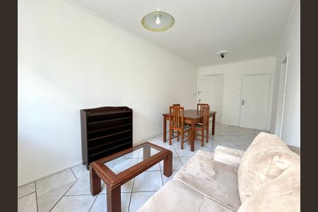 Apartamento para alugar com 70m², 2 quartos e 1 vagaSala