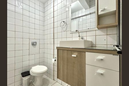 Apartamento para alugar com 70m², 2 quartos e 1 vagaBanheiro suíte 