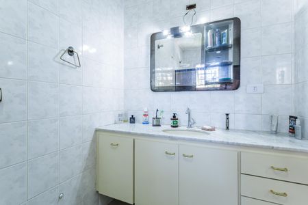 Casa à venda com 220m², 3 quartos e 4 vagas Casa à venda com 220m², 3 quartos e 4 vagasBanheiro da Suíte 1