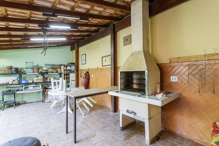 Casa à venda com 220m², 3 quartos e 4 vagas Casa à venda com 220m², 3 quartos e 4 vagasChurrasqueira