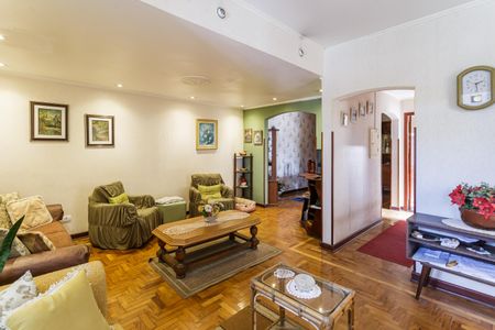 Casa à venda com 220m², 3 quartos e 4 vagas Casa à venda com 220m², 3 quartos e 4 vagasSala