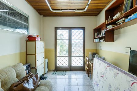 Casa à venda com 220m², 3 quartos e 4 vagas Casa à venda com 220m², 3 quartos e 4 vagasQuarto 1