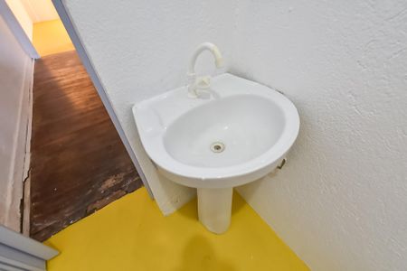 Banheiro de casa para alugar com 1 quarto, 55m² em Vila São José, São Paulo