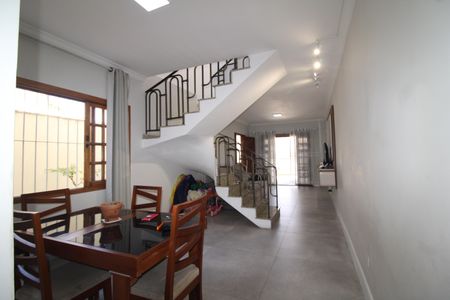 Apartamento à venda com 200m², 3 quartos e 5 vagasSala