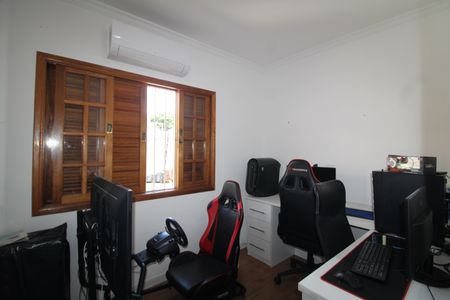 Apartamento à venda com 200m², 3 quartos e 5 vagasQuarto 2