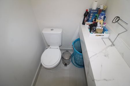 Apartamento à venda com 200m², 3 quartos e 5 vagasQuarto 1 - Banheiro