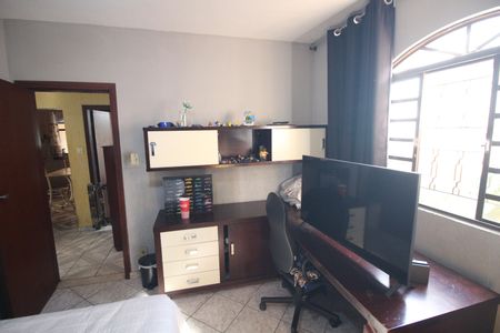 Casa à venda com 190m², 3 quartos e 3 vagasQuarto 