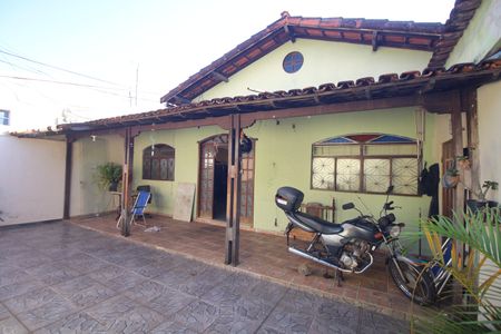 Casa à venda com 190m², 3 quartos e 3 vagasQuintal