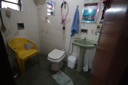 Casa à venda com 190m², 3 quartos e 3 vagasBanheiro da Suíte 