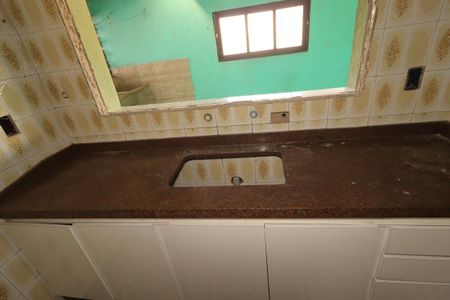 Casa à venda com 100m², 2 quartos e 3 vagasCozinha - Pia