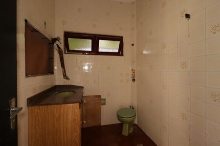 Casa à venda com 100m², 2 quartos e 3 vagasBanheiro